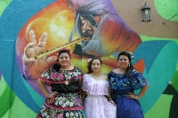 Lunes 18 de enero del 2016. Chiapa de Corzo. Chiapanecas y Parachicos recorren las calles de la colonial ciudad de la ribera del rio Grijalva durante las celebraciones patronales en la fiesta Grande de Chiapas.
