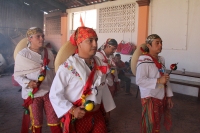 Viernes 6 de enero del 2016. Tuxtla Gutiérrez. La elaboración de los tamales de hoja de maíz, se elabora por las mujeres de la comunidad zoque mientras se lleva a cabo la Danza de los Pastores según la costumbre de la tradición zoque durante las celebraci