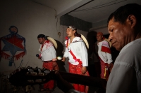Domingo 22 de diciembre del 2013. Tuxtla Gutiérrez. La Danza de los Pastores se realiza durante los días previos a las celebraciones de la Navidad por quienes aun preservan los ritos, usos y costumbres de los Zoques de la depresión central de Chiapas.