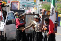 9 de diciembre del 2013. Tuxtla Gutiérrez. Peregrinos de los diferentes parajes y comunidades de San Juan Chamula recorren las iglesias y ermitas de la Virgen de Guadalupe ubicadas en el sureste de México, esto a pesar de los más de 34 grados que se regis