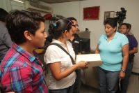 Martes 3 de marzo del 2015. Tuxtla Gutiérrez. Dos jóvenes mujeres solicitan el contrato civil en el registro de la capital del estado de Chiapas después de que organizaciones sociales interpusieran un amparo indirecto para el acceso al matrimonio igualita
