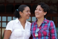 Martes 3 de marzo del 2015. Tuxtla Gutiérrez. Dos jóvenes mujeres solicitan el contrato civil en el registro de la capital del estado de Chiapas después de que organizaciones sociales interpusieran un amparo indirecto para el acceso al matrimonio igualita
