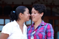 Martes 3 de marzo del 2015. Tuxtla Gutiérrez. Dos jóvenes mujeres solicitan el contrato civil en el registro de la capital del estado de Chiapas después de que organizaciones sociales interpusieran un amparo indirecto para el acceso al matrimonio igualita