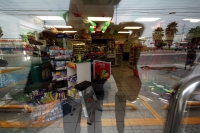 Lunes 29 de agosto del 2016. Tuxtla Gutiérrez. las pintas de carácter revolucionario de corte socialista son dejadas por los visitantes vespertinos en las tiendas OXXO del oriente de Tuxtla