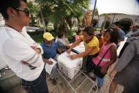 Los pobladores de la ciudad de Ocosocuautla de Espinoza participan esta mañana en el plebiscito que lleva a cabo para conocer la opinión de las personas sobre la propuesta de cambiarle el nombre de esta ciudad a Coita, nombre que deriva su toponimia y uso