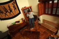 Jueves 4 de agosto del 2016. San Cristóbal de las Casas. El joven Cesar Artemio del Valle interpreta bellas composiciones musicales a pesar de que hace 12 años perdiera los brazos en un accidente donde resultar electrocutado. Su formación musical es graci