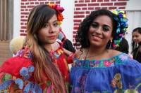 Lunes 18 de enero del 2016. Chiapa de Corzo. Chiapanecas y Parachicos recorren las calles de la colonial ciudad de la ribera del rio Grijalva durante las celebraciones patronales en la fiesta Grande de Chiapas.