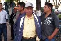 Lunes 27 de agosto del 2012. San Cristóbal de las Casas, Chiapas. Indígenas discriminados y retenidos por sufragar por un partido diferente al decidido en asamblea en las elecciones pasadas, sufren la segregación en el ejido Galeana del municipio de La In