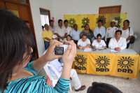 Martes 10 de julio del 2012. Tuxtla Gutiérrez, Chiapas. Militantes del PRD manifiestan su encono por los resultados alcanzados en las elecciones y afirman que continuaran luchando para impugnar varias alcaldías en el estado.