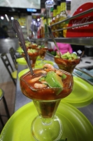 Lunes 21 de noviembre del 2016.Tuxtla Gutiérrez. Los locatarios del Mercado Nuevo en un acercamiento con los medios de comunicación ofrecen productos naturales chiapanecos traídos frescos desde las comunidades del interior de Chiapas como en el caso de la