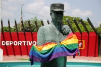 20220611. Tuxtla G. Al inicio de la marcha del orgullo de la comunidad gay 2022.
