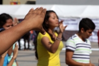 Viernes 7 de noviembre del 2014. Tuxtla Gutiérrez. Los estudiantes chiapanecos inician esta tarde Las Jornadas de Protestas Alternativas proponiendo respeto y actividades culturales para manifestar apoyo a los estudiantes de Ayotzinapa cantando el Himno a