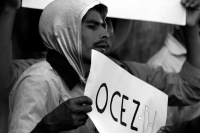 Domingo 5 de febrero del 2017. Tuxtla Gutiérrez. Organizaciones independientes protestan esta mañana durante los festejos del día de la Constitución Mexicana y en contra de las reformas estructurales y los aumentos derivados del Gasolinazo.