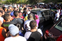 Domingo 5 de febrero del 2017. Tuxtla Gutiérrez. Los corredores protestan y exigen la entrega de las insuficientes medallas conmemorativas de la carrera organizada por el Congreso Local durente las celebraciones del aniversario de la Constitución Mexicana