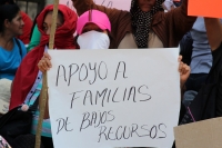 Miércoles 1 de marzo del 2017. Tuxtla Gutiérrez. Personas encapuchadas protestan esta mañana exigiendo predios para habitar demandas, demandas agrarias y del sector salud este medio día en la Avenida Central