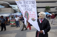 Lunes 18 de julio del 2016. Tuxtla Gutiérrez. Durante la manifestación del Pueblo Creyente en apoyo al Movimiento Magisterial en contra de la Reforma Educativa, indígenas y maestros realizan un acto religioso en la plaza central de la capital del estado d