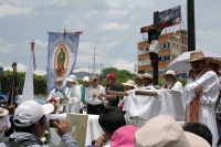 Lunes 18 de julio del 2016. Tuxtla Gutiérrez. Durante la manifestación del Pueblo Creyente en apoyo al Movimiento Magisterial en contra de la Reforma Educativa, indígenas y maestros realizan un acto religioso en la plaza central de la capital del estado d