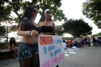 Domingo 23 de noviembre del 2014. Tuxtla Gutiérrez. Organizaciones feministas y sociales durante la Marcha de las Putas 2014 esta tarde en la capital del estado de Chiapas.