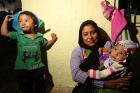 Martes 9 de julio del 2013. San Cristóbal de las Casas. Familias de indígenas tsotsiles Chamulas asentadas en la comunidad Molino de los Arcos celebran el inicio del ayuno durante el Ramadán.