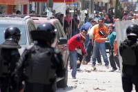 Miércoles 25 de mayo del 2016. Tuxtla Gutiérrez. Enfrentamiento entre el movimiento magisterial y elementos policiacos dura varias horas a lo largo de las avenidas principales de la capital del estado de Chiapas.