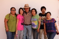 Jueves 30 de junio del 2016. Tuxtla Gutiérrez. El artista Enrique Díaz presenta su obra plástica en los campamentos del plantón magisterial en la plaza central de la capital del estado mexicano de Chiapas. La Frida Rebelde se encuentra en la carpa de las 
