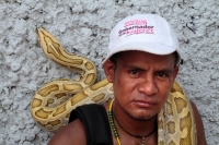 Domingo 9 de junio del 2019. #Tuxtla Gutiérrez. Los curiosos disfrutan el contacto con las #serpientes durante la Vía Recreativa.
