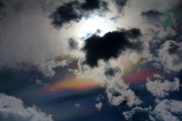 Lunes 7 de octubre del 2013. Tuxtla Gutiérrez. La refracción de la luz solar a través del entramado de los nimbos y cirros en el cielo chiapaneco de esta temporada nos regala estas imágenes.