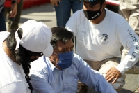 20210129. Tuxtla G. El #reportero sigue pendiente de la comunicación hacia su cabina radiofónica después de ser atropellado durante la cobertura de una manifestación en la avenida principal de la capital de Chiapas