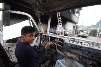 Miércoles 27 de junio del 2012. Pueblo Nuevo Solistahuacan, Chiapas.Habitantes de comunidad Rincón Chamula protagonizaron la víspera de este día un enfrentamiento dejando como saldo 6 casa 7 8 vehículos incendiados; provocados por un accidente entre una c