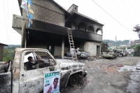 Miércoles 27 de junio del 2012. Pueblo Nuevo Solistahuacan, Chiapas.Habitantes de comunidad Rincón Chamula protagonizaron la vÃspera de este dÃa un enfrentamiento dejando como saldo 6 casa 7 8 vehÃculos incendiados; provocados por un accidente entre una c Miércoles 27 de junio del 2012. Pueblo Nuevo Solistahuacan, Chiapas.Habitantes de comunidad Rincón Chamula protagonizaron la vÃspera de este dÃa un enfrentamiento dejando como saldo 6 casa 7 8 vehÃculos incendiados; provocados por un accidente entre una c
