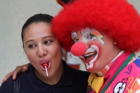 Martes 12 de mayo del 2015. Tuxtla Gutiérrez. Elementos de la PFP en Chiapas, visitan a los niños del Hospital Pediátrico de Chiapas llevándoles el festival de la risa en estas instalaciones del Centro de Médico de Alta Especialidad.
