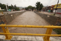 Jueves 9 de agosto del 2012. Tuxtla Gutiérrez, Chiapas. El sistema de Monitoreo de la ciudad, informó que el rio Sabinal alcanzó el 30% de su capacidad pluvial durante la tarde de este jueves.