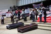 20230330.Tuxtla. Habitantes del ejido Satillo de Margaritas protestan en la PJG-Chis por la muerte de dos de sus lideres.