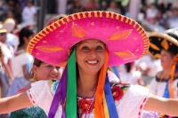 Miércoles 1 de febrero del 2017. San Fernando, Chiapas. La danza de Las Candelarias. Las mujeres y jóvenes de la comunidad visten el traje tradicional Zoque acompañado de un sombrero charro para bailar en las fiestas patronales de la virgen de la Candelar