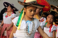 Miércoles 1 de febrero del 2017. San Fernando, Chiapas. La danza de Las Candelarias. Las mujeres y jóvenes de la comunidad visten el traje tradicional Zoque acompañado de un sombrero charro para bailar en las fiestas patronales de la virgen de la Candelar