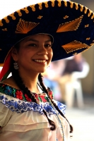Miércoles 1 de febrero del 2017. San Fernando, Chiapas. La danza de Las Candelarias. Las mujeres y jóvenes de la comunidad visten el traje tradicional Zoque acompañado de un sombrero charro para bailar en las fiestas patronales de la virgen de la Candelar