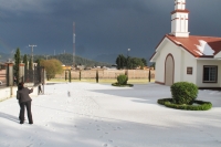Foto/Emiliano H. Sinwell. Sábado 24 de marzo del 2012. Espectacular granizada en San Cristóbal de las Casas.