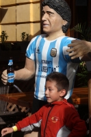 Julio del 2014. San Cristóbal de las Casas. Las calles y corredores se llena de colorido y bullicio en las calles ya venidas del centro histórico pero sigue siendo su gente la principal riqueza de San Cristóbal.