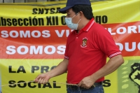 Martes 10 de noviembre del 2020. Tuxtla Gutiérrez. En manifestación, trabajadores de salud protestan en el Congreso de Chiapas.