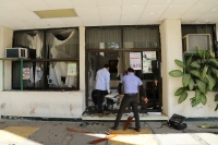 Lunes 19 de diciembre del 2016. Tuxtla Gutiérrez. Este medio día vuelve a ver destrozos en las oficinas de la Secretaría de Educación