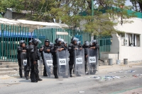 Viernes 24 de abril del 2015. Tuxtla Gutiérrez. Varios destrozos ocasionan supuestos normalistas encapuchados en oficinas de la sub secretaria de educación federalizada en Chiapas, tiendas comerciales y en la caseta de cobro de la autopista Tuxtla Gutiérr Viernes 24 de abril del 2015. Tuxtla Gutiérrez. Varios destrozos ocasionan supuestos normalistas encapuchados en oficinas de la sub secretaria de educación federalizada en Chiapas, tiendas comerciales y en la caseta de cobro de la autopista Tuxtla Gutiérr