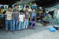 5 niños que profesan el cristianismo evangélico son expulsados de la escuela primaria de la comunidad Shulvó para no permitirles que asistan a las clases por pertenecer a las familias que han sido agredidas por los tradicionalistas de Zinacantán. Las fami