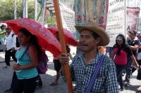 Jueves 26 de marzo del 2015. Tuxtla Gutiérrez. El Sacerdote Marcelo Pérez, párroco de Simojovel, al término de la peregrinación de 4 días por la paz que realiza el pueblo creyente y organizaciones sociales hacia la capital de de Chiapas