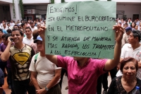 Martes 29 de septiembre del 2015. Tuxtla Gutiérrez. Continúan las protestas de sindicalistas al término de ciclo de la administración municipal.