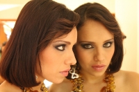 Domingo 12 de agosto del 2012. Tuxtla Gutiérrez, Chiapas. Esta tarde las modelos que participan en los talleres de formación de la Agencia Sofía Aquino de modelos e imagen realizan la sesión de foto-pose final como preparativo para la graduación en la Pas