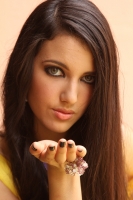 Domingo 12 de agosto del 2012. Tuxtla Gutiérrez, Chiapas. Esta tarde las modelos que participan en los talleres de formación de la Agencia Sofía Aquino de modelos e imagen realizan la sesión de foto-pose final como preparativo para la graduación en la Pas