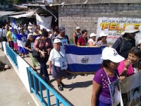 Foto/Manuel Núñez Acosta. Miércoles 18 de diciembre del 2013. La Caravanas de Madres de Centroamericanos Migrantes continúa con el recorrido por la frontera sur de México visitando el río Suchiate.