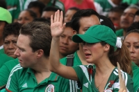 Domingo 29 de junio del 2014. Tuxtla Gutiérrez. A pesar de la derrota, sufriendo y disfrutando. (Secuencia de Manuel Velazco, gobernador de Chiapas durante la transmisión del partido entre México Y Holanda). Domingo 29 de junio del 2014. Tuxtla Gutiérrez. A pesar de la derrota, sufriendo y disfrutando. (Secuencia de Manuel Velazco, gobernador de Chiapas durante la transmisión del partido entre México Y Holanda).