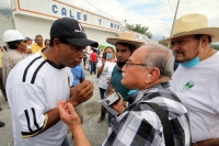 Domingo 8 de diciembre del 2013. Chiapa de Corzo. Manifestantes y trabajadores de la Calera se encuentran durante la manifestación para exigir la salida de Cales y Morteros de Chiapas del Cañón del Sumidero.