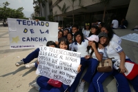 Jueves 3 de abril del 2012. Estudiantes de la Telesecundaria 123 JSG protestan esta mañana.